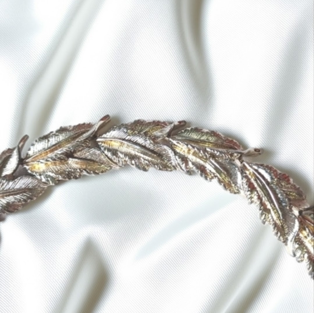 192240 Star Brand Costume Bracelet